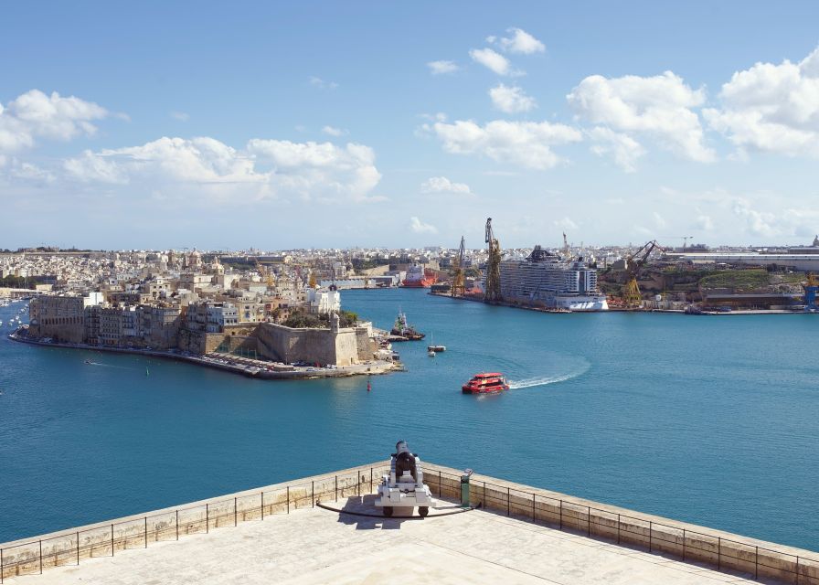 3 cities: Private Insider Walking Tour with Licensed Guide - Senglea Garden for the sweeping harbor moment