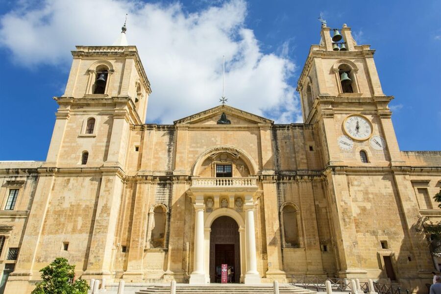 3 cities: Private Insider Walking Tour with Licensed Guide - Price and value for $177 per group up to 10