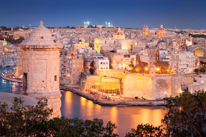 4-hr day tour around Malta - Ħaġar Qim and Mnajdra, prehistoric temples with a big payoff