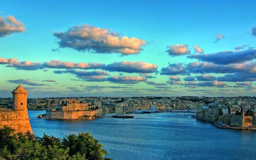 Afternoon Harbours Cruise with Guide and Roundtrip Transfers - Key highlights at a glance