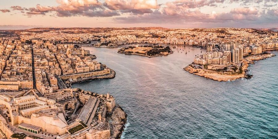 Afternoon Harbours Cruise with Guide and Roundtrip Transfers - Harbor views from Valletta to Sliema, in about 3 hours
