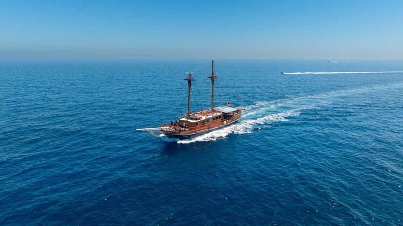 All inclusive Gullet Cruise to Gozo & the Blue Lagoon (CMO) - Getting from your hotel area to the boat: many pickup points, one main plan
