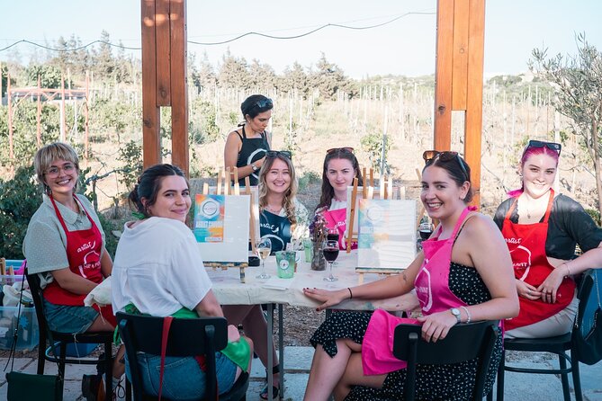 Art Experience with Wine - Why the private-group format feels better than you expect
