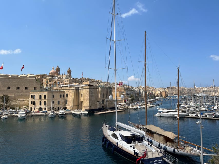 Birgu: 3 Cities Walking Tour With Inquisitors Palace Entry - Walking the medieval lanes and spotting the Couvre Porte gate
