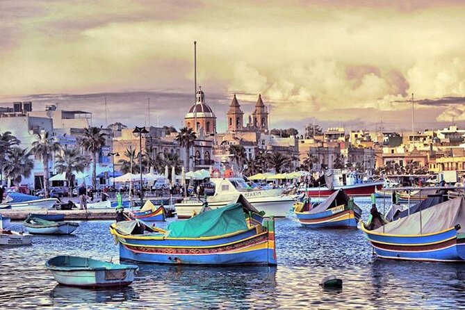 Blue Grotto and Sunday Market at Marsaxlokk Fishing Village Tour - The bus ride experience: commentary and the “time-pressure” factor