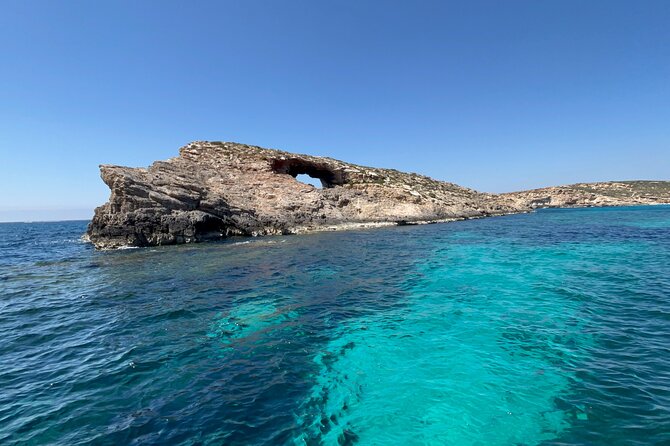 Blue Lagoon Ferry and Caves Tour - Staying Sane on the Jetty: Crowd Reality on the Return