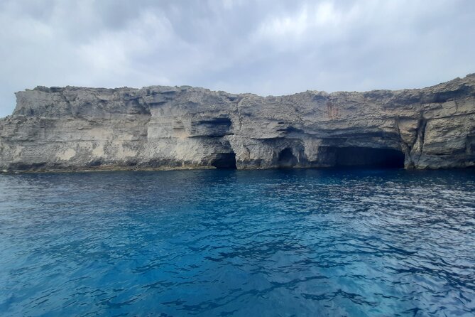 Boat Charters Blue lagoon, Crystal Lagoon, Comino, Malta 4hr trip - Entering the day: why this 4-hour Comino charter feels calmer