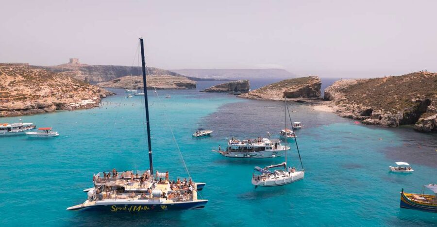 Comino: Blue Lagoon Catamaran Cruise with Lunch and Open Bar - Lunch on board: buffet spreads plus the open bar flow