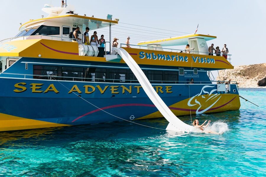 Comino: Blue Lagoon, Crystal Lagoon, and Seacaves Tour - Timing, Crowds, and Getting a Good Deck Spot