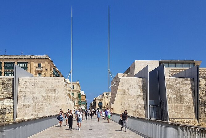 Discover Valletta Half-Day Walking Tour - Fort St Elmo and the National War Museum: Siege themes at the seaward edge
