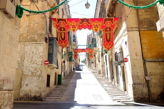 Discover Valletta Private Walking Tour - Insider Tour - First stops: New Parliament and Pjazza Teatru Rjal