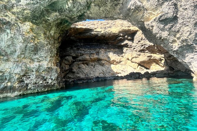 Explore Comino, Blue Lagoon & Caves - Private speed boat - Santa Maria Caves by boat, plus a real photo rhythm