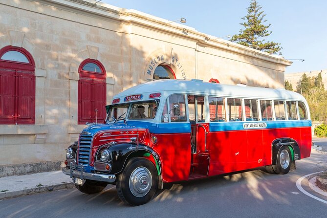 Explore Valletta, Sliema, St. Julian's & Mdina on a Vintage Bus - Vintage Bus Comfort and How to Work the Stops
