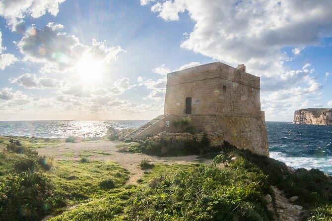 From Malta: Gozo Jeep Tour with Lunch and Hotel Transfers - Ġgantija and the dome of Xewkija: two different ways to feel awe