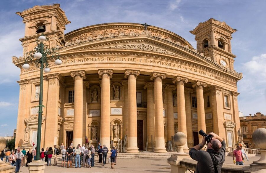 From Mosta: City Highlights Tour of Mosta with Buffet Lunch - The guided walking portion: old streets, calmer pace