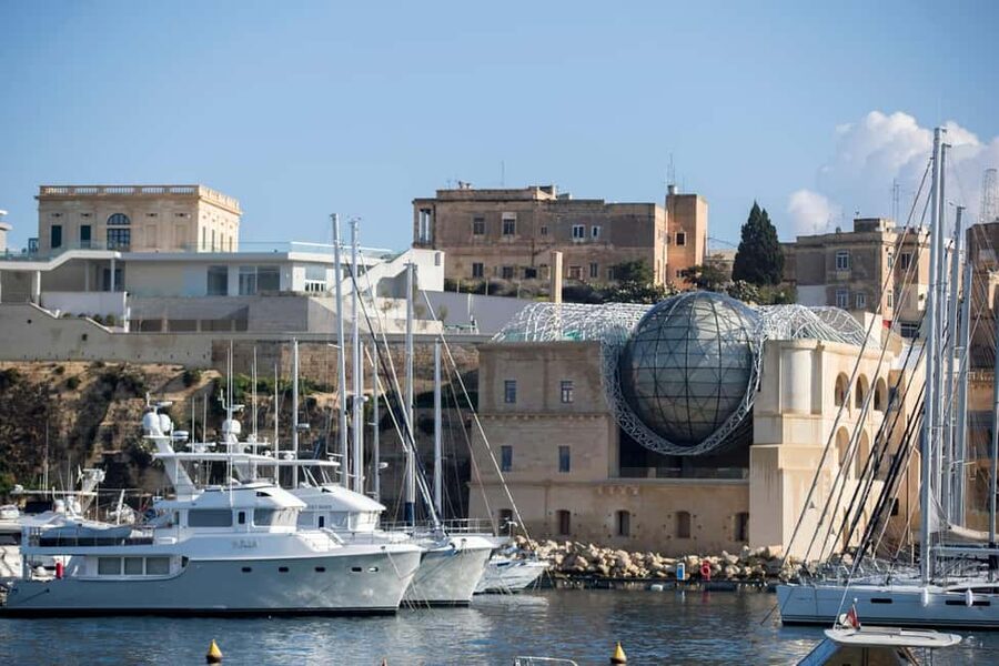 From Valletta or Sliema: Sail to Science with Boat Transfer - The 30-minute Grand Harbour cruise in both directions