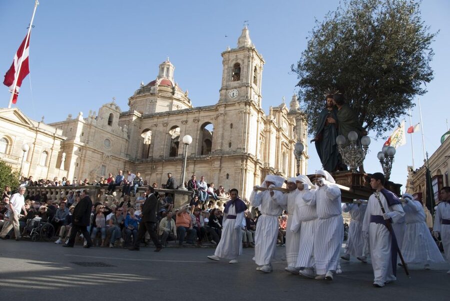 Good Friday Easter Procession with Commentary and Transport - Locals in Roman and Biblical Costumes, What That Adds
