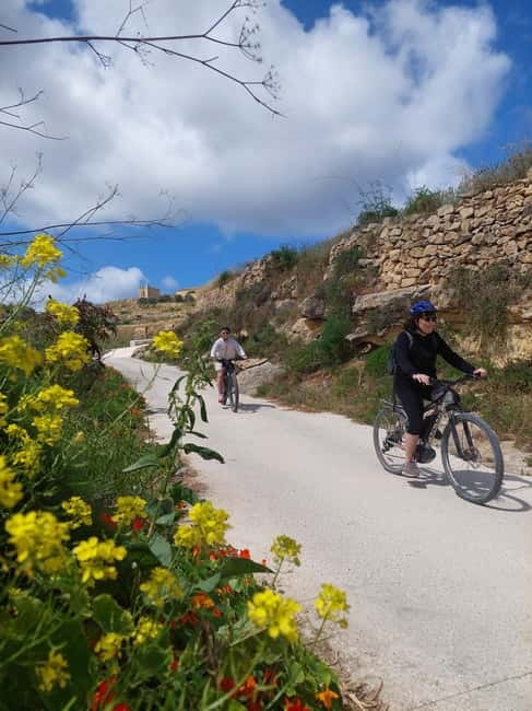 Gozo: E-Bike Guided Tour - Stop 1: Salt Pans near Marsalforn and why that checkerboard view is special