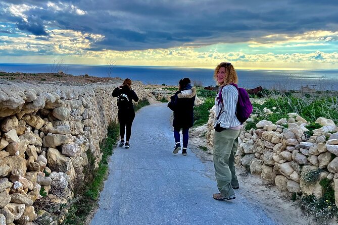 Gozo Unveiled Hiking: A Guided Hike tour in Gozo - Meeting at 8:00 and using car transfers to save your legs