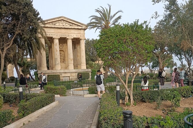 Half Day Guided Walking Tour in Valletta - The Guide Factor: Why This Tour Feels Personal
