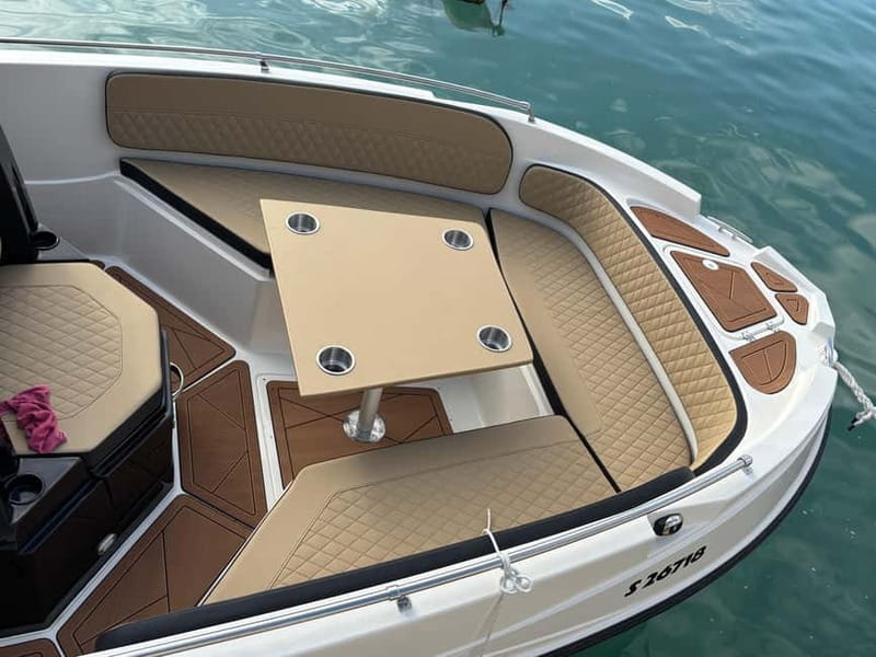 Malta: Blue Lagoon, Comino, and Gozo Boat Tour - Meet the Nireus CL620: built for sun, salt, and quick changes