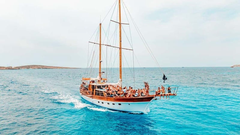Malta: Blue Lagoon & Sea Caves Boat Trip & Gozo Buggy Tour - Meeting Up and Getting Across: How the Day Starts