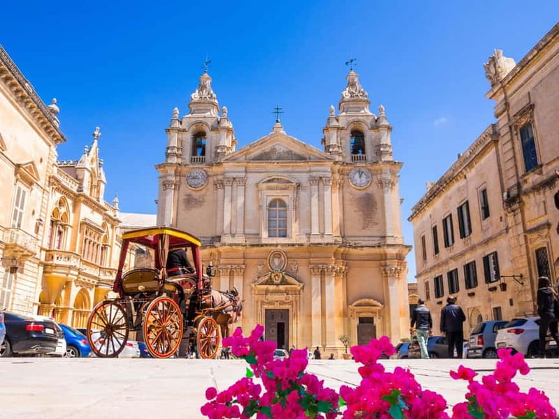 Malta: City Sightseeing Premium Pass (CMO) - Starting Point by Marks and Spencer: getting set up fast