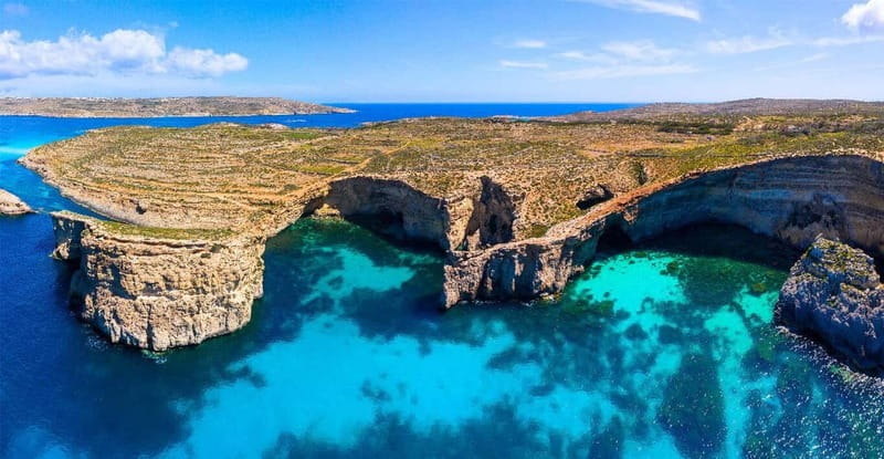 Malta: Comino, Santa Maria Bay, Blue Lagoon & Sea Caves Tour - What Seahorse Cruises does well onboard