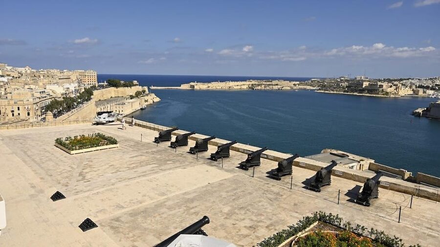 Malta: Essential Tour of Island Treasures - Mdina: walk the walled city maze with time for photos and small-town shopping