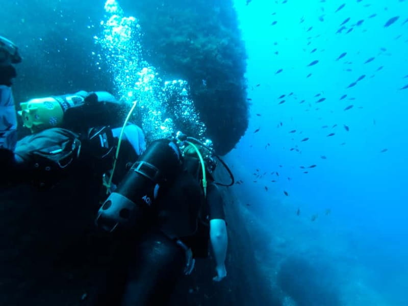 Malta: First Experience Scuba Diving Lesson - Gear, Safety Briefing, and Equipment Setup