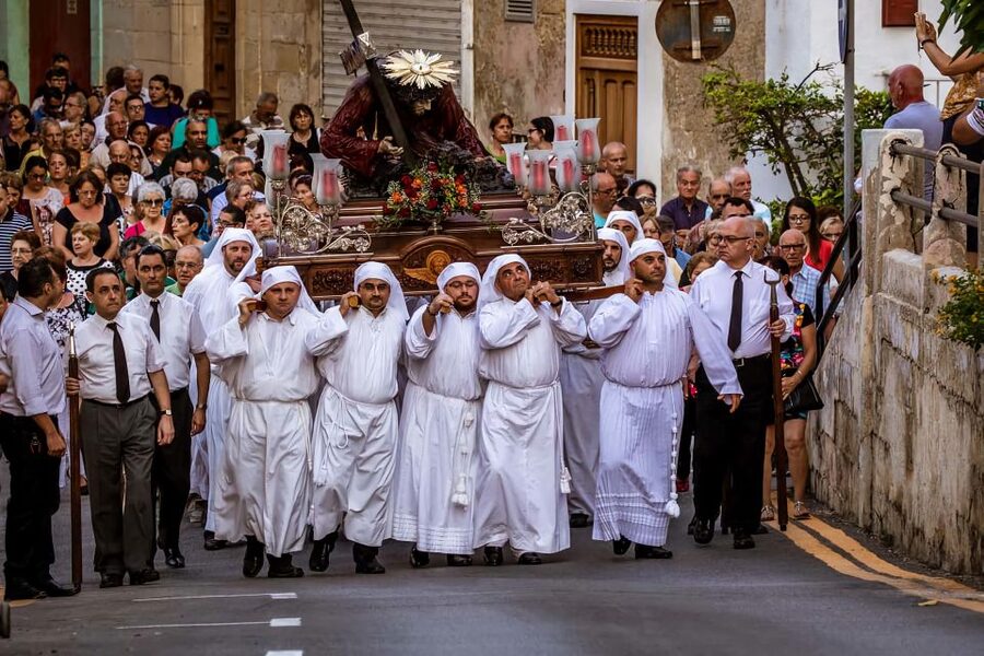 Malta: Good Friday Afternoon Procession with Transportation - What the Guaranteed Seat Does for Your View (and Your Mood)