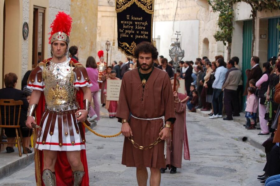Malta: Good Friday Afternoon Procession with Transportation - The Procession Itself: Costumes, Statues, and What the Story Looks Like