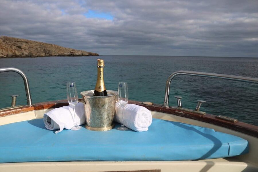 Malta Gozo & Comino: Boat Tour Best Price w/inclusions 4 hrs - Santa Maria Bay and the caves: your last swim and the best views