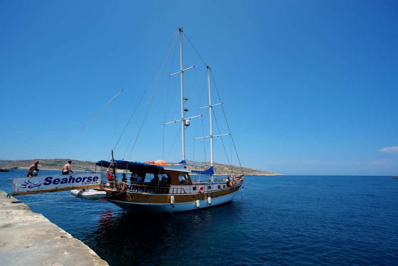 Malta: Gozo, Comino Island and Blue Lagoon Cruise - Santa Maria Caves and Elephants Head: The Photo Stop That Adds Variety