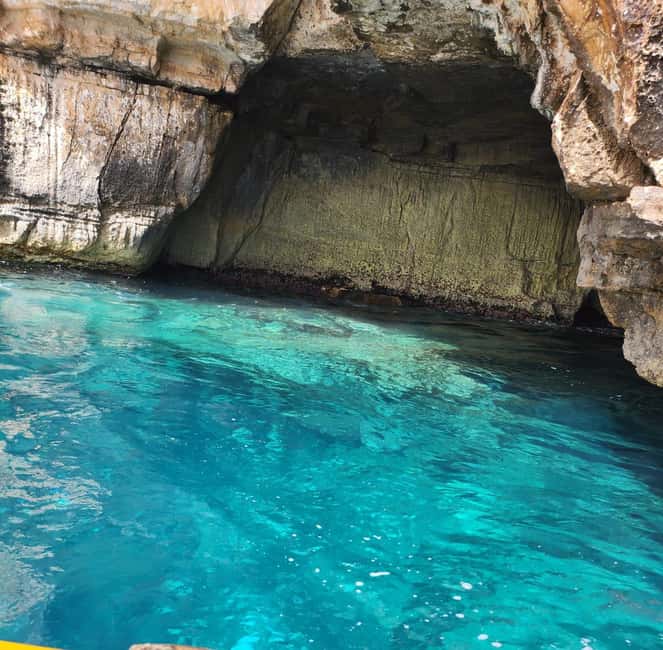 Malta half day customised excursions - Getting Set Up in Valletta: Gilda Shop and Your Driver
