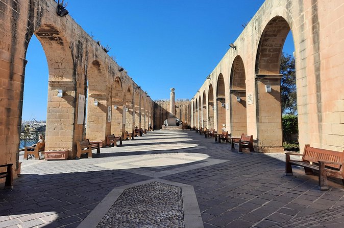 Malta Hidden Gems Tour Small Group Big Adventure - Mdina Old City: Mdina Gate, St Paul’s Cathedral, and Carozzin Optional