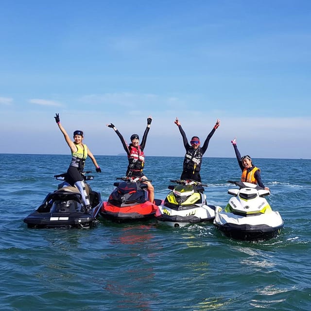 Malta: Jet Ski Rental - How the session runs: start, settle in, then zoom