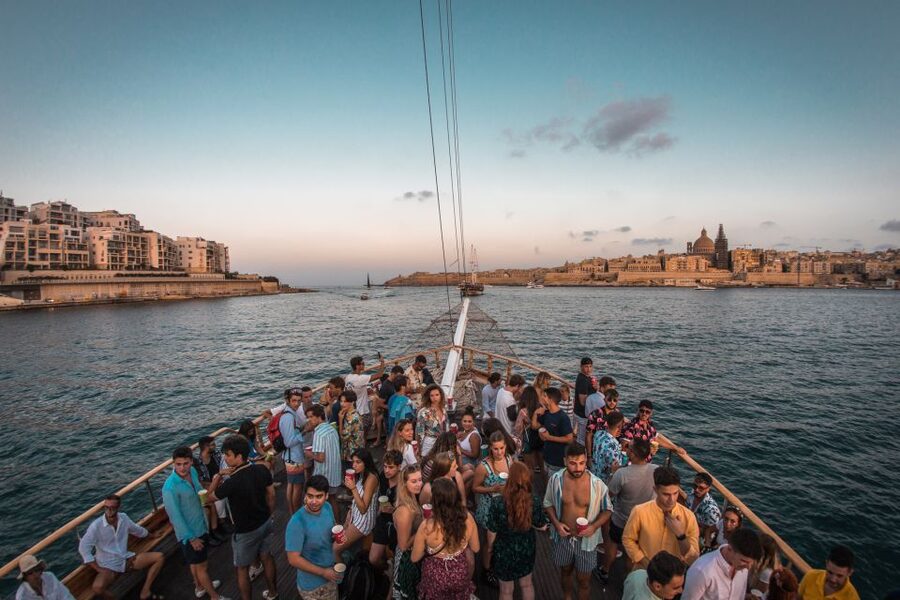 Malta: Lazy Pirate Boat Party with Drinks & Food - Staff and safety vibe, how to stay calm if things get tense