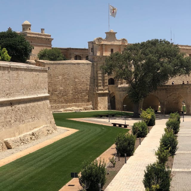 Malta: Mdina and Rabat Walking Tour with Catacombs - Guide Style Matters: Mario, Carmel, Matthew, and the Art of Keeping It Moving