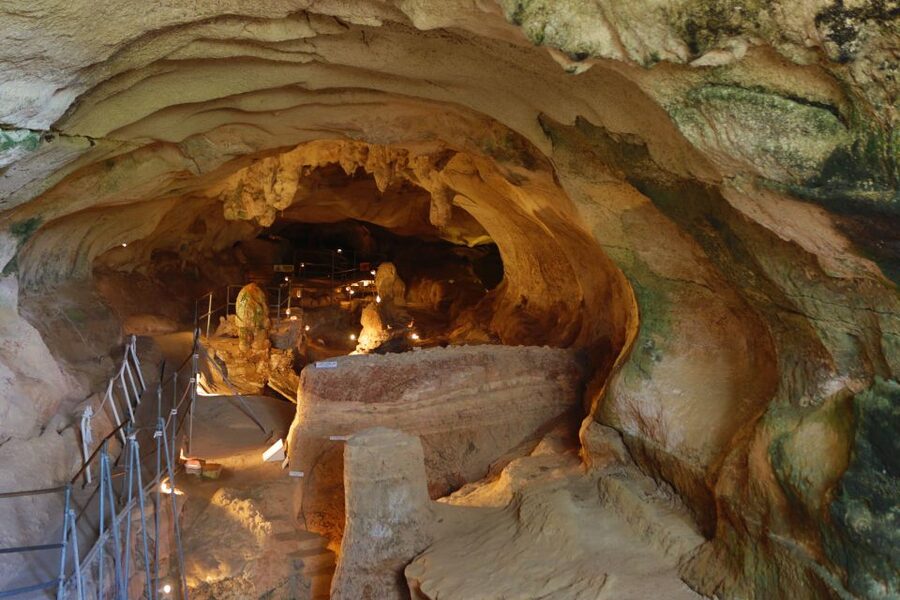Malta: Private Half-Day Archeological Sites Tour - Ghar Dalam Cave: the 7,000-year human layer and the 100 steps
