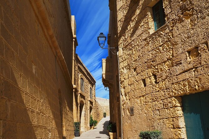Malta Private Minivan Tour: Popeye village/Mdina/Valletta & Many More - Stop 4, Victoria Gate for 1 Hour: The Valletta Gateway Plus Shopping Time