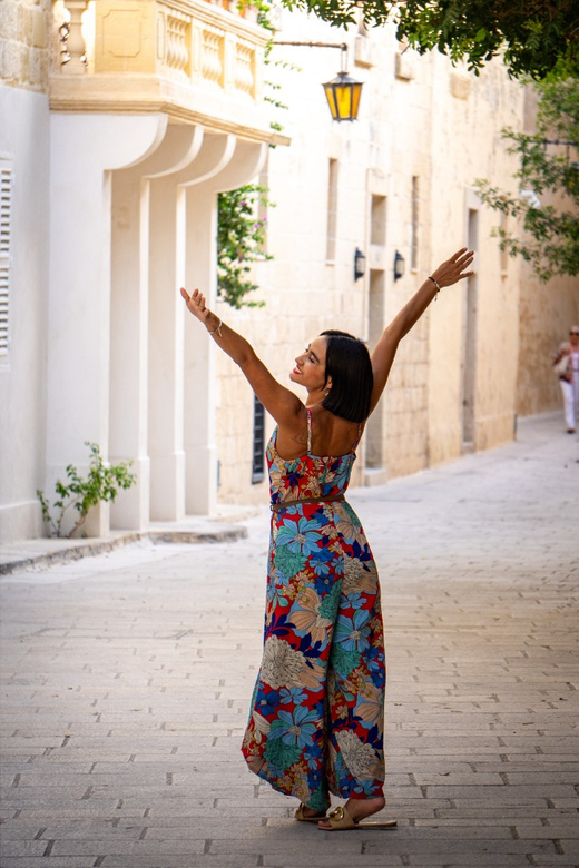 Malta: Romantic Couples Photoshoot - Posing Guidance That Helps Without Turning You Into Models