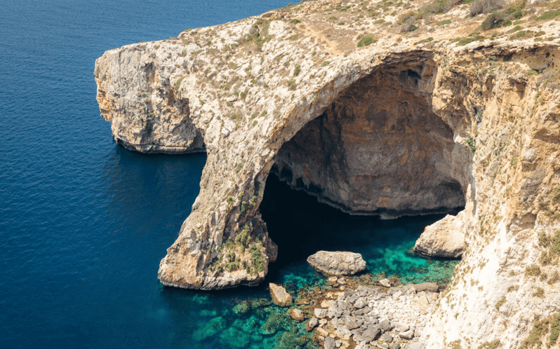 Malta’s Splendour Excursion - Trips in Blue Grotto & Comino - Skipper quality, flexibility, and the little comfort details