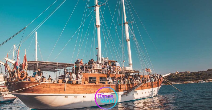Malta: Sailboat Party with an Open Bar, Snack, and Swimming - Open bar reality: what is included and why it’s good value