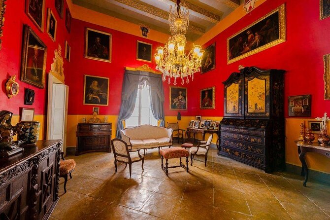 Malta Shore Excursion: Private Tour of Historic Palaces and Noble Homes - Upper Barrakka Gardens: the quick viewpoint that makes Malta click
