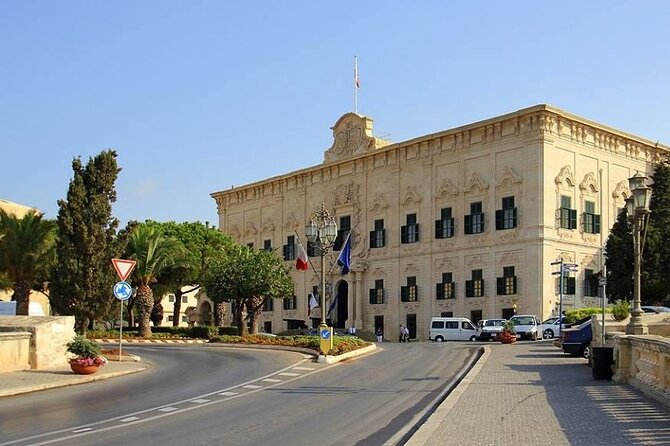 Malta Shore Excursion: Private Tour of Historic Palaces and Noble Homes - Getting to the meeting point in Mellieha and keeping the day stress-free
