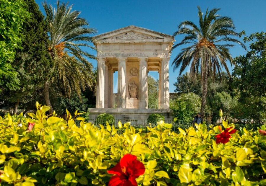Malta: Sightseeing Shore Excursion for Cruise Passengers - Grandmaster’s Palace courtyard, plus a self-visit option after