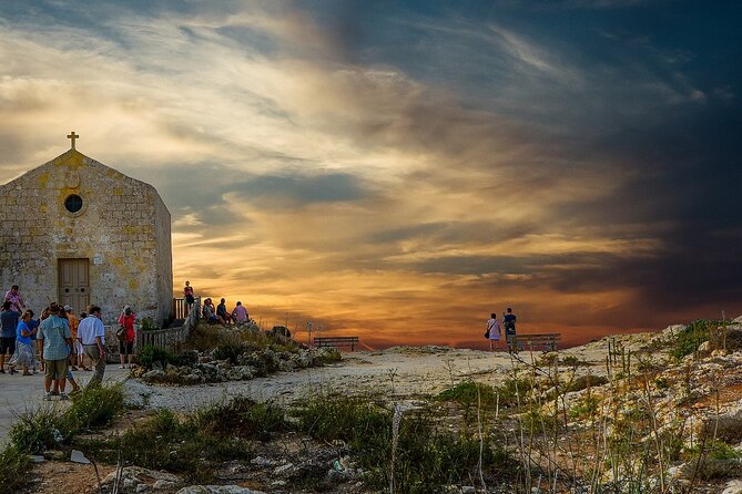 Malta Tour the Unveiling Island Treasures - Valletta to Mdina to cliffs, done in one smooth loop