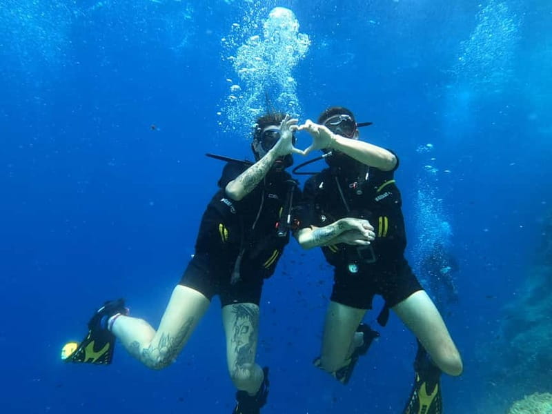 Malte : Baptême de plongée sous-marine, Première Expérience - Le rendez-vous au club French Touch Diving, et la logique du timing