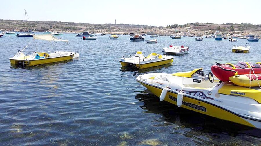 Marsaskala: Paddle Boat Rental in St. Thomas Bay - Getting your instructions: the fast path to feeling comfortable